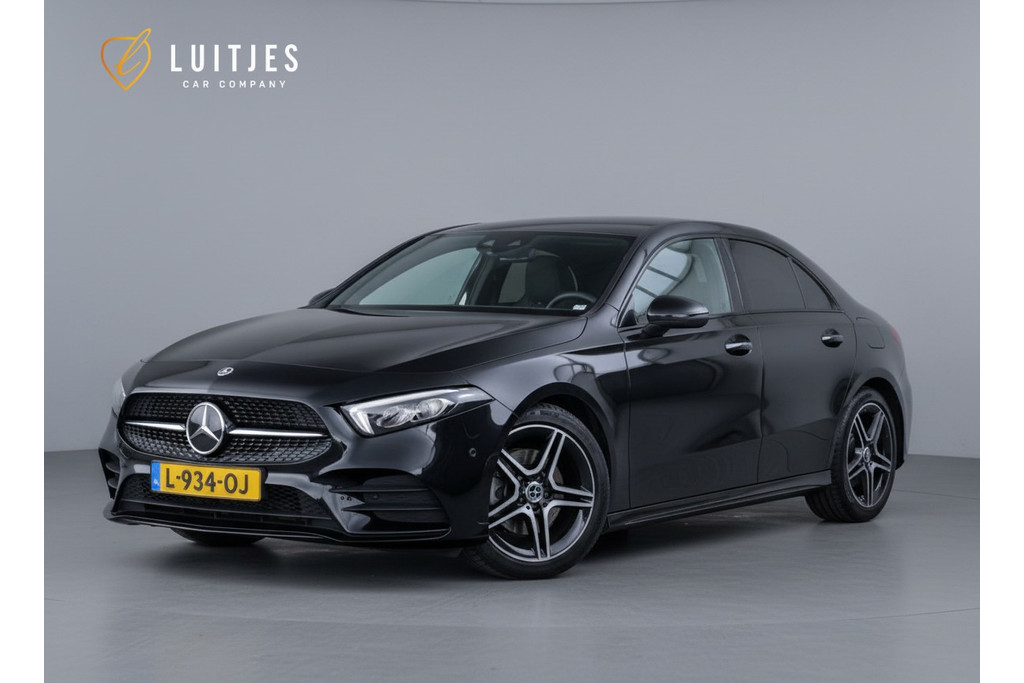 Mercedes-Benz A-Klasse 200 AMG I Pano I Sfeerverl. I Org.NL I Camera I Stoelmemo I Multibeam I 1e-eig I Dealer-o.h. 51917006-0.jpg | Luitjes Car Company