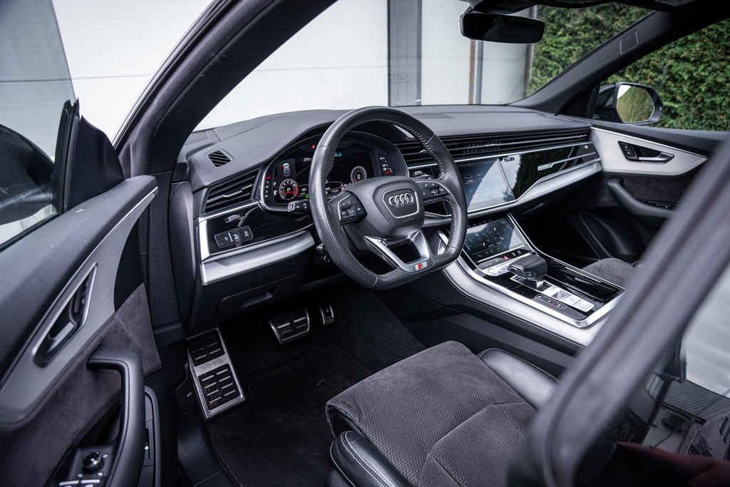 Audi Q8 55 TFSI quattro S-line I Panorama I B&O I 52247169-2.jpg | Luitjes Car Company