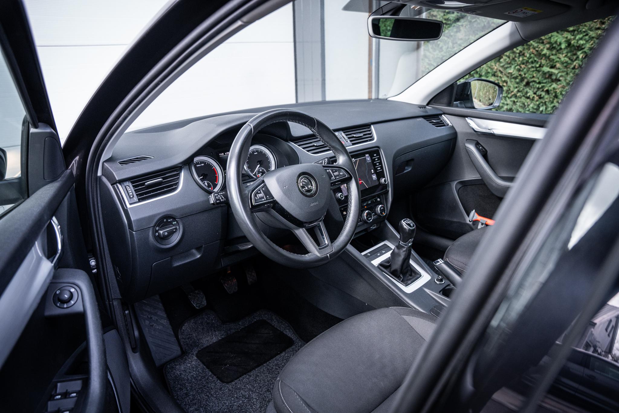 Škoda Octavia Combi 1.5 TSI Greentech Style 52526339-2.jpg | Luitjes Car Company