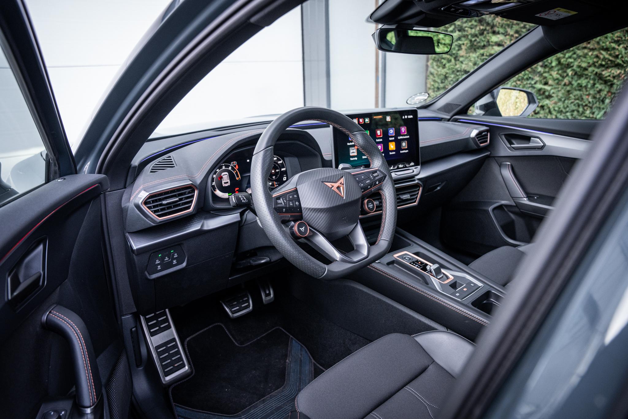 CUPRA Formentor 1.5 TSI Business+ 52528867-2.jpg | Luitjes Car Company