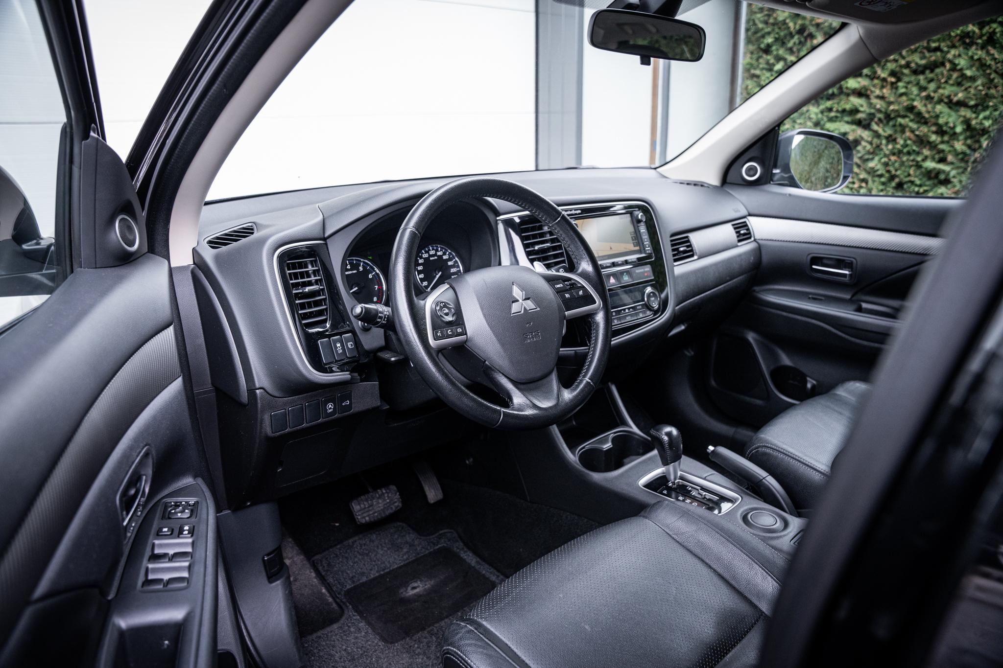 Mitsubishi Outlander 2.0 Instyle 52598780-2.jpg | Luitjes Car Company