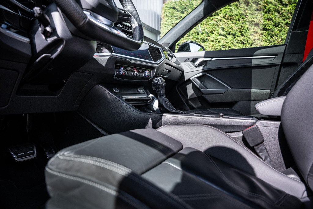 Audi Q3 Sportback 40 TFSI quattro S-Line 53300946-49.jpg | Luitjes Car Company