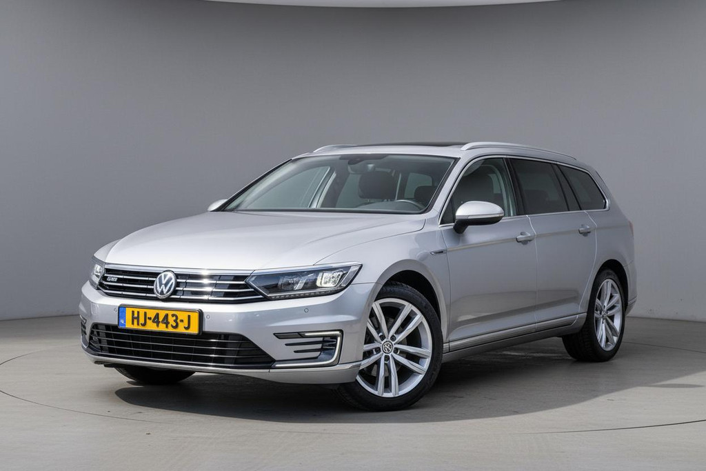 Volkswagen Passat Variant 1.4 TSI GTE Highline 53353356-0.jpg | Luitjes Car Company