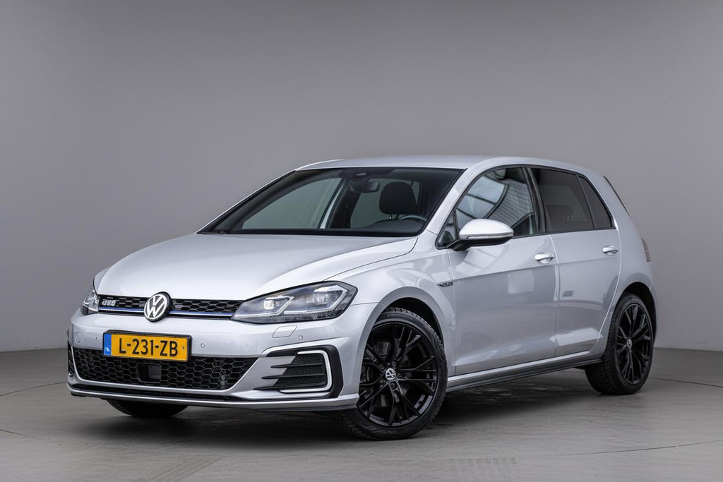 Volkswagen Golf 7.5 1.4 TSI GTE PHEV 53454824-0.jpg | Luitjes Car Company