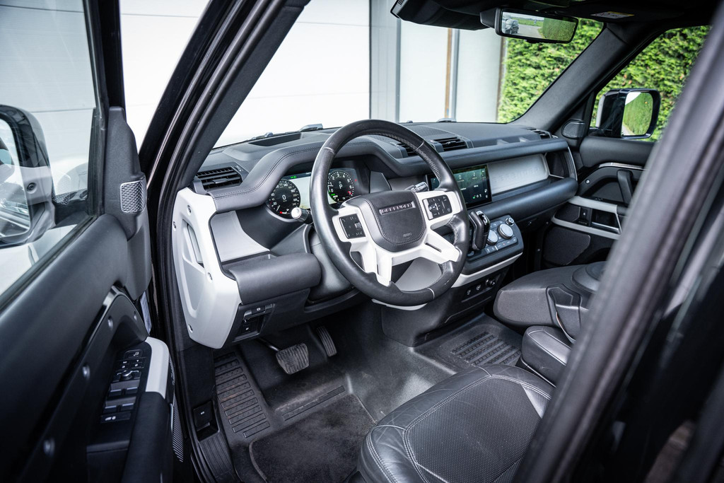 Land Rover Defender 110 P400e X-Dynamic HSE 53904048-2.jpg | Luitjes Car Company