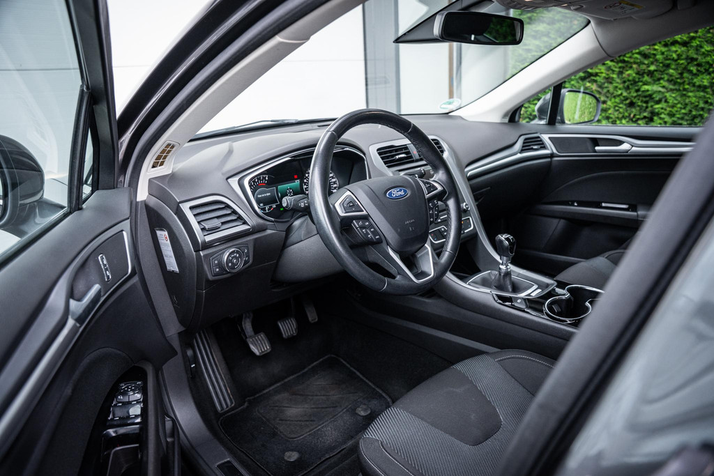 Ford Mondeo Wagon 1.5 Titanium 54235535-2.jpg | Luitjes Car Company