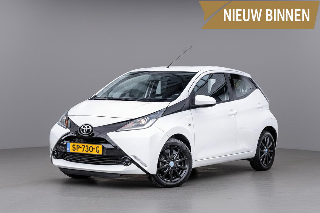 Toyota Aygo 1.0 VVT-i x-Play 54235821-0.jpg | Luitjes Car Company