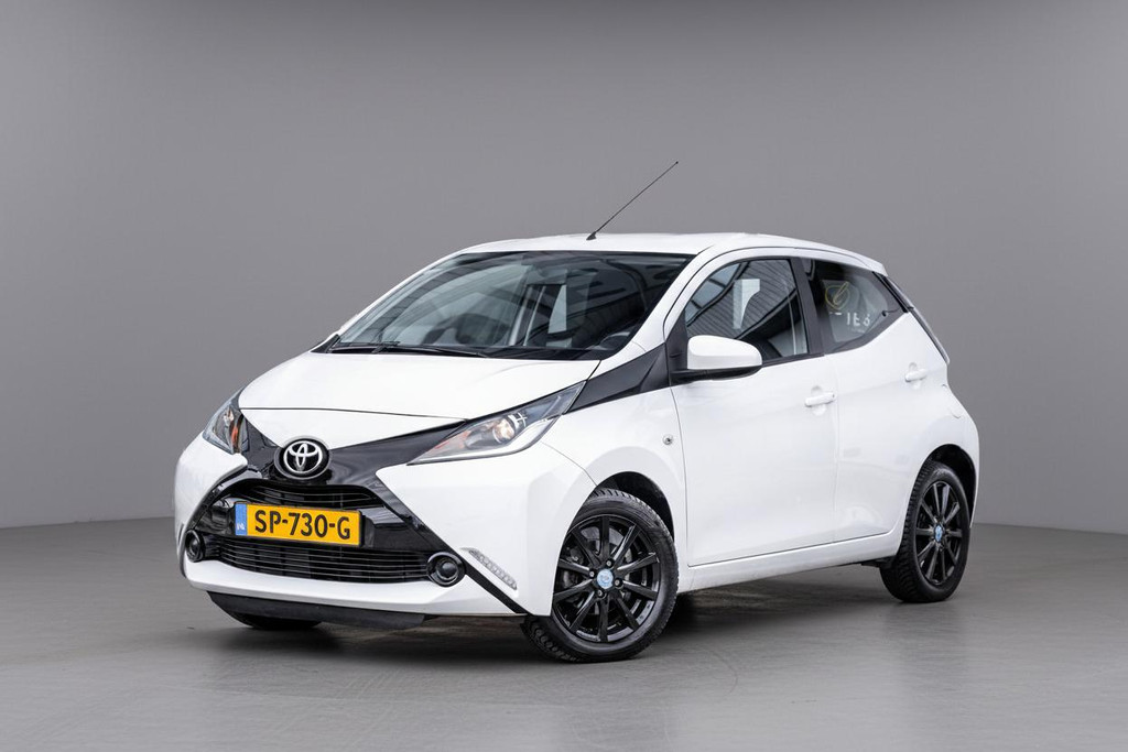 Toyota Aygo 1.0 VVT-i x-Play 54235821-0.jpg | Luitjes Car Company