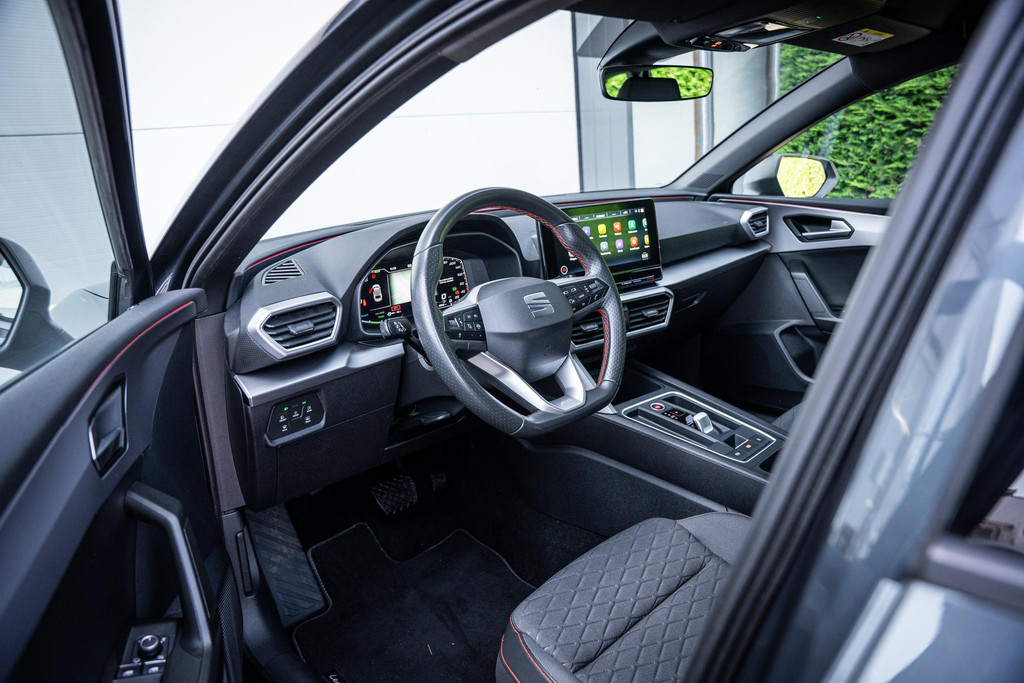 SEAT Leon Sportstourer 1.4 TSI eHybrid PHEV FR 54469072-2.jpg | Luitjes Car Company