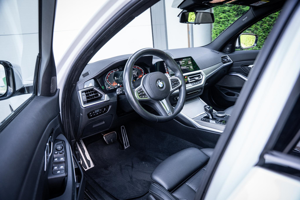 BMW 3 Serie Touring 330i 258pk M-Sport 54647544-2.jpg | Luitjes Car Company