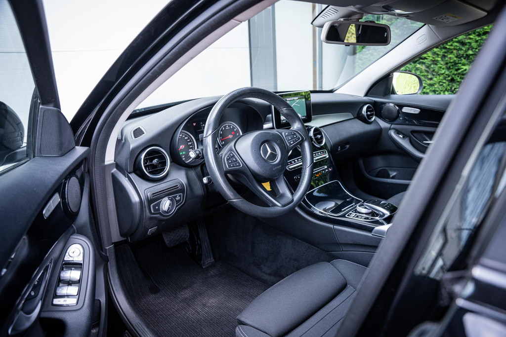 Mercedes-Benz C-Klasse Estate 180 AUT9 AMG-pakket 54647624-2.jpg | Luitjes Car Company