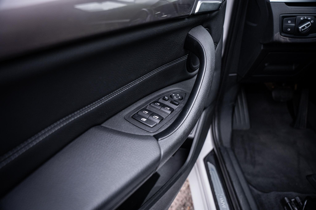BMW X1 xDrive20i 192pk M-Sport 55046705-43.jpg | Luitjes Car Company
