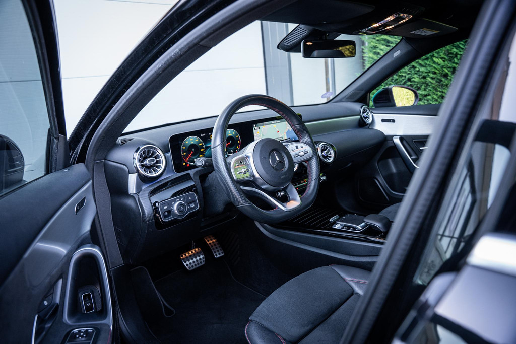 Mercedes-Benz A-Klasse 200 AMG Launch Edition 55969154-2.jpg | Luitjes Car Company