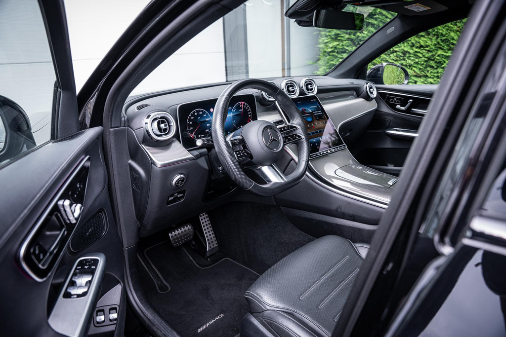 Mercedes-Benz GLC Coupé 300e 4MATIC AMG 56316420-2.jpg | Luitjes Car Company