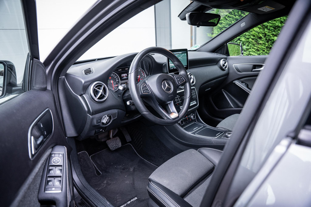 Mercedes-Benz A-Klasse 160 Sport Edition AMG 56645289-2.jpg | Luitjes Car Company