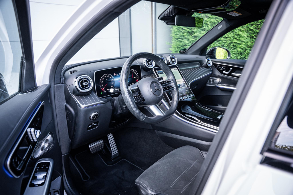 Mercedes-Benz GLC 300e 4MATIC AMG Line 57303389-2.jpg | Luitjes Car Company