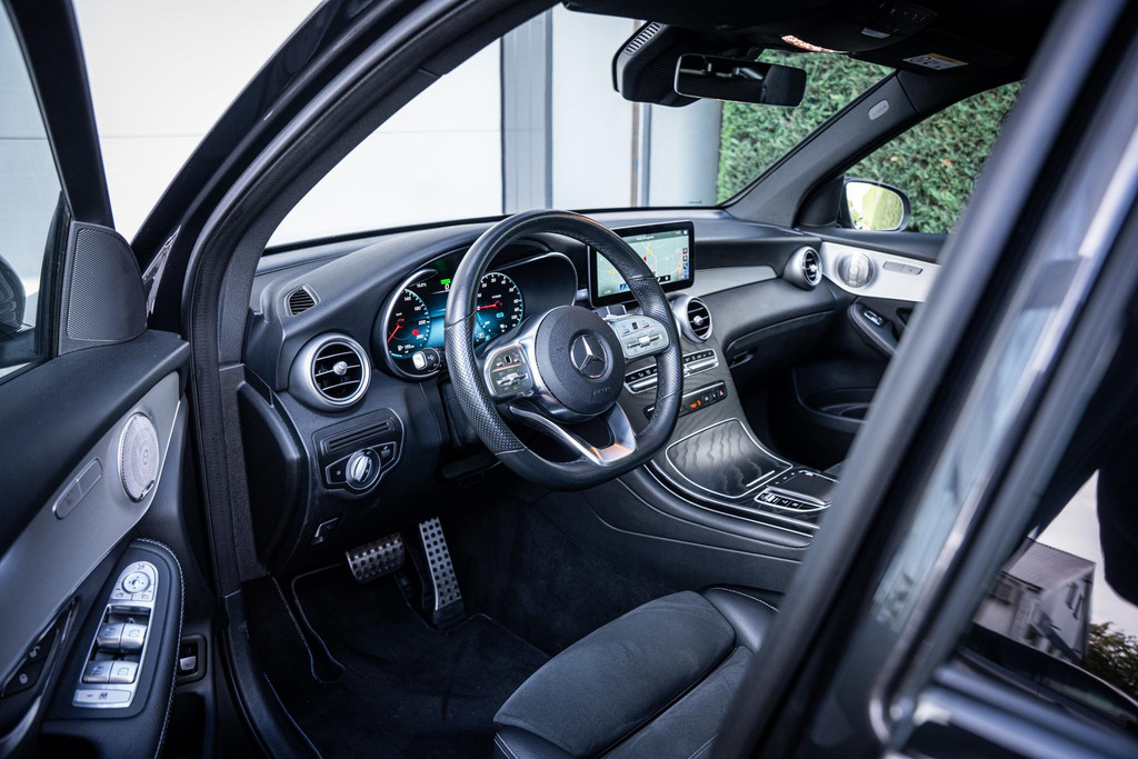 Mercedes-Benz GLC 300e 4MATIC AMG 57659470-2.jpg | Luitjes Car Company