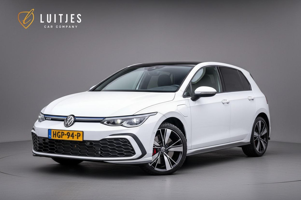 Volkswagen Golf 1.4 eHybrid GTE I Pano-dak I iQ-light I Carplay I Winterpack I ACC I Head-up I Dealer-onderhouden 51315212-0.jpg | Luitjes Car Company