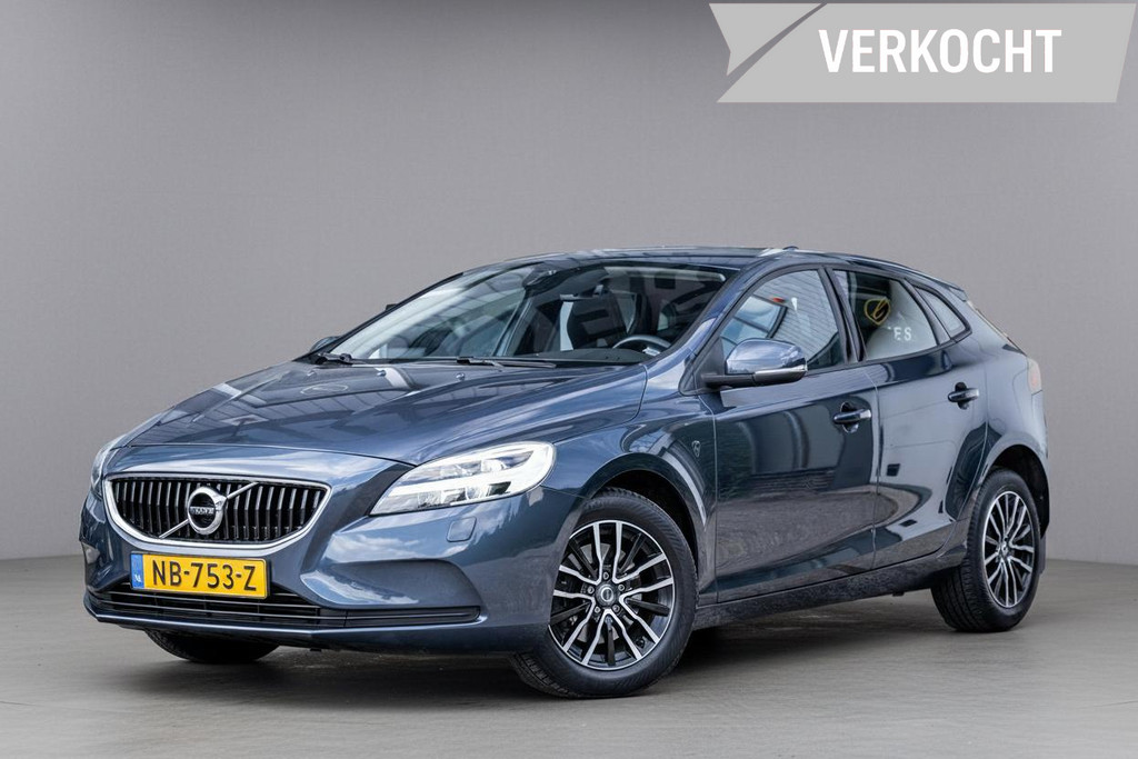 Volvo V40 2.0 T2 Momentum 54647909-0.jpg | Luitjes Car Company