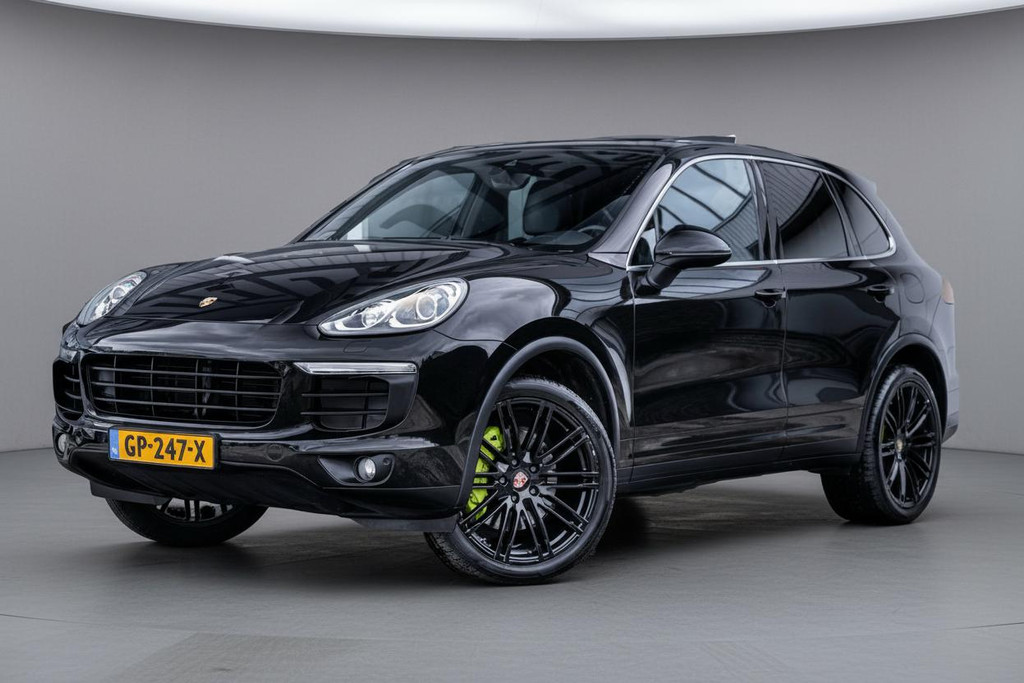 Porsche Cayenne 3.0 S E-Hybrid SportChrono 54647986-0.jpg | Luitjes Car Company